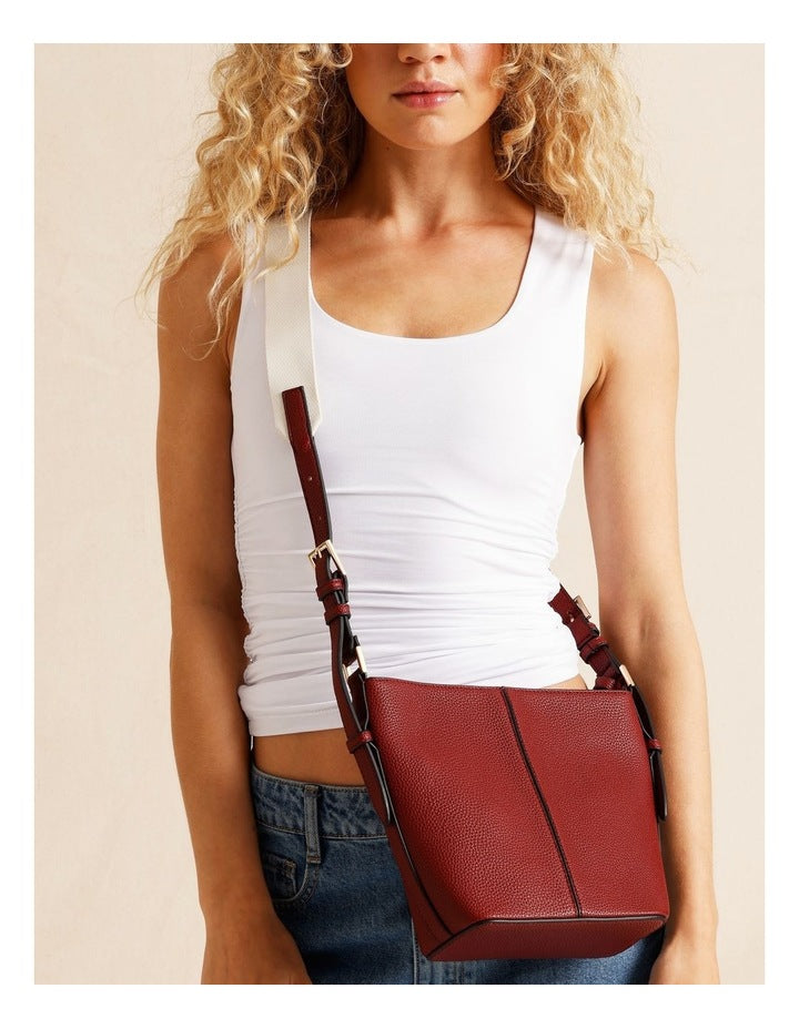 Plano Crossbody Bag in Raspberry