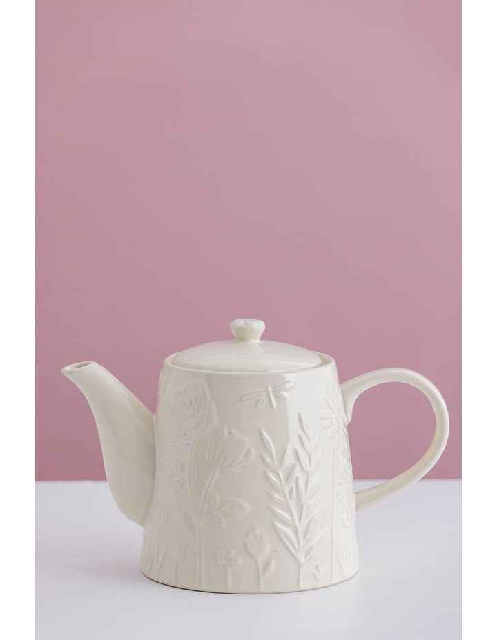 The Meadow Teapot 15 x 23 x 13cm/800ml in Cream