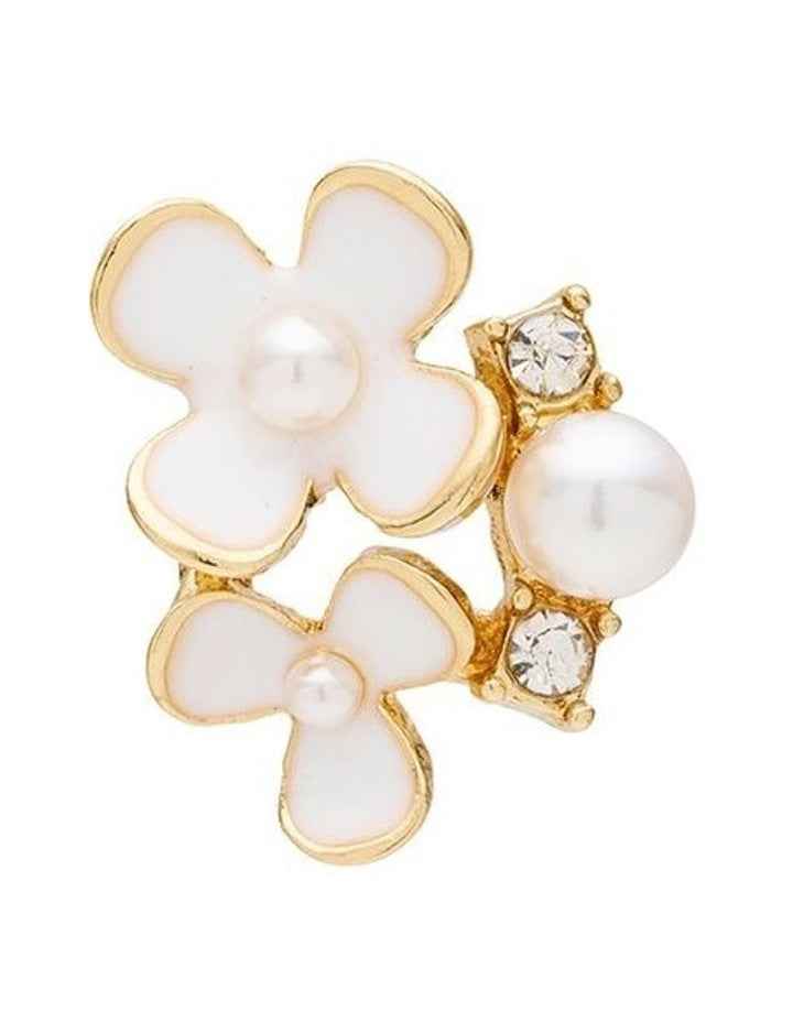 Daisy Pearl Cluster Stud Earrings in Gold