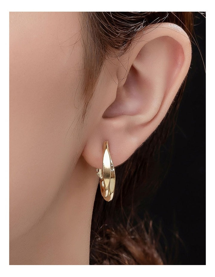 GJED037D - Hoop Earrings in Gold