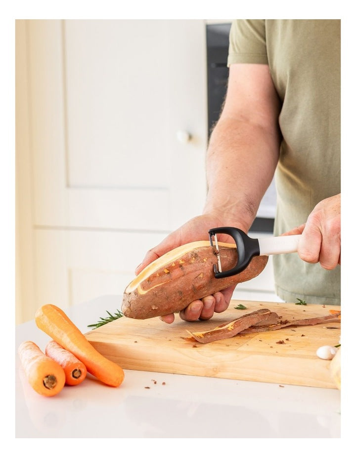 Y Peeler in Porcelain