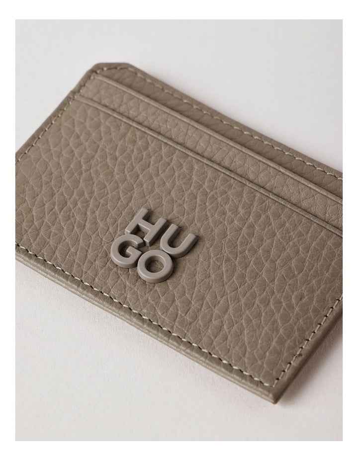 Nesh Card Holder in Brown