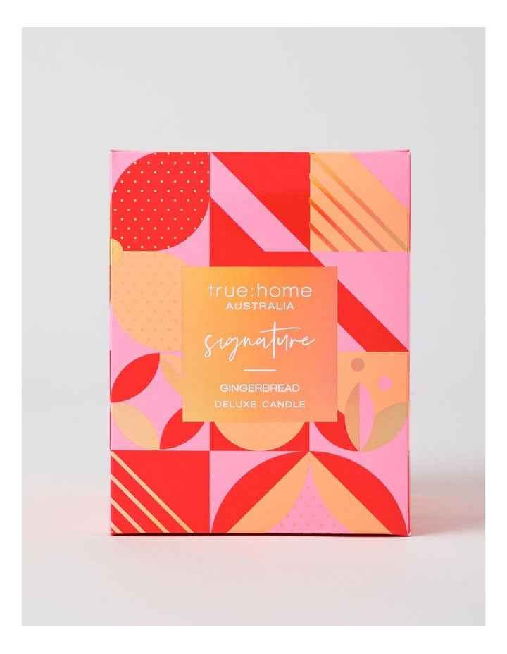 Signature Candle in Gingerbread