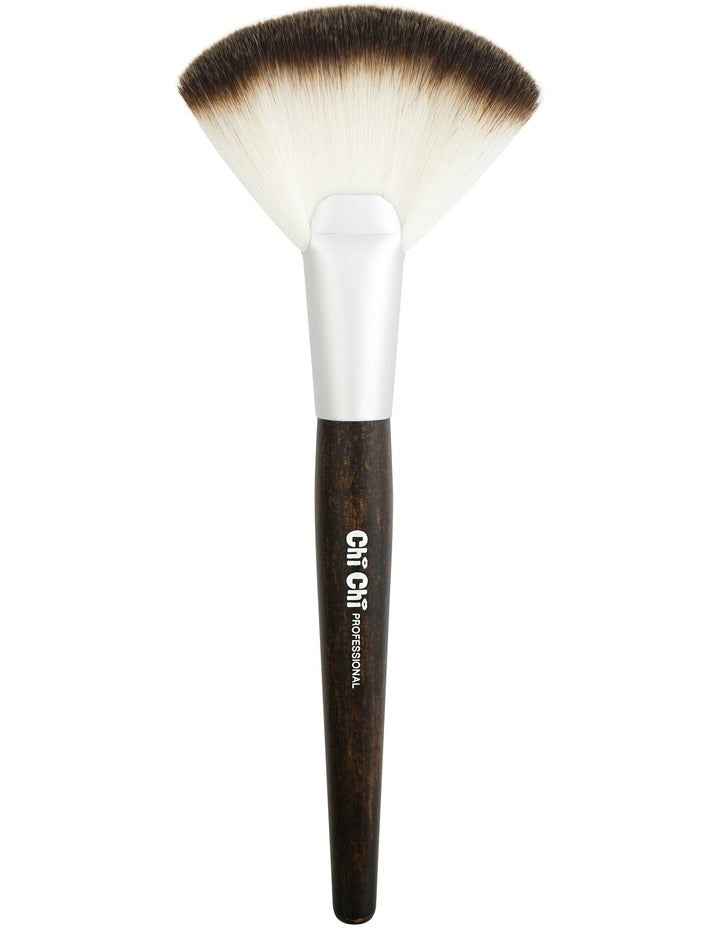 Powder and Fan Brush in Brown