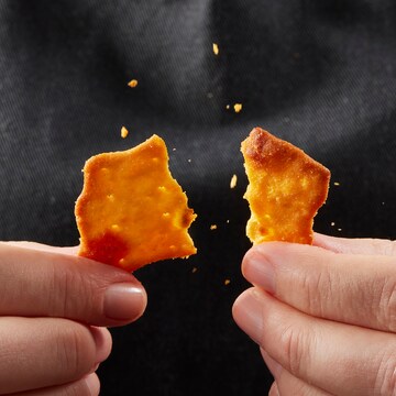 Arnott's Shapes Fully Loaded Wicked Sweet Chilli Cracker Biscuits 130g