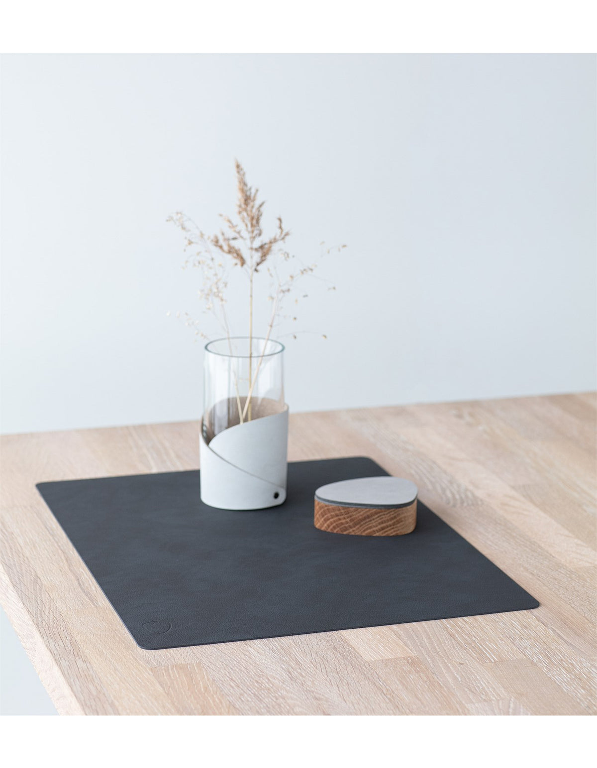 TABLE MAT SQUARE LARGE NUPO BLACK