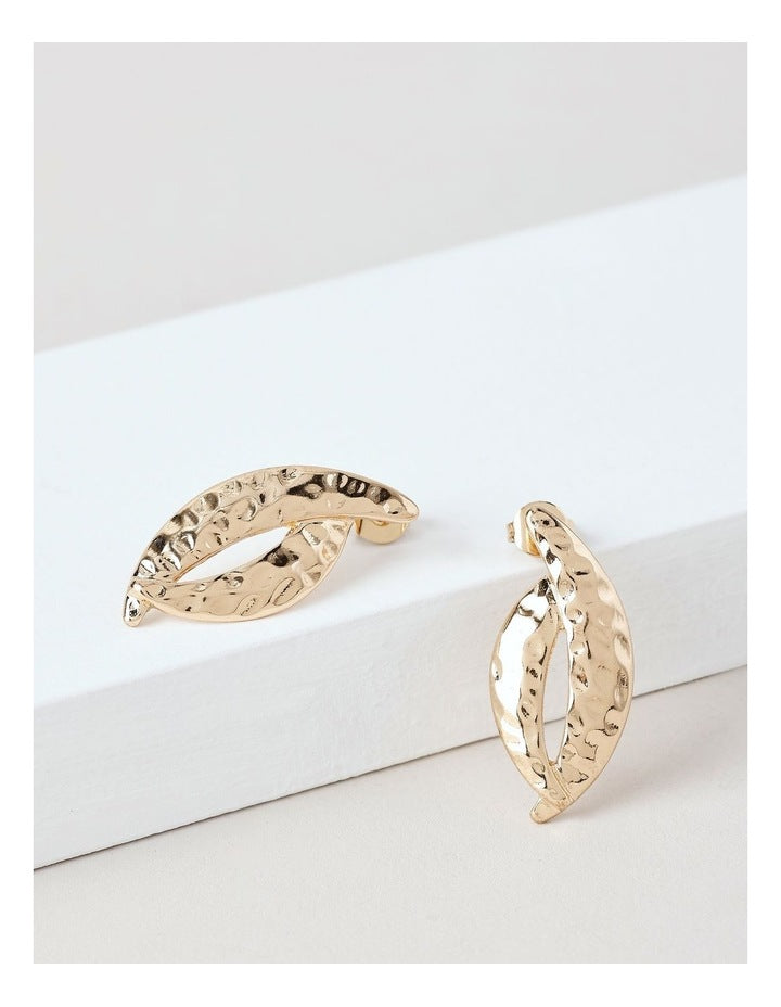 Claw Drop Earrings in Gold