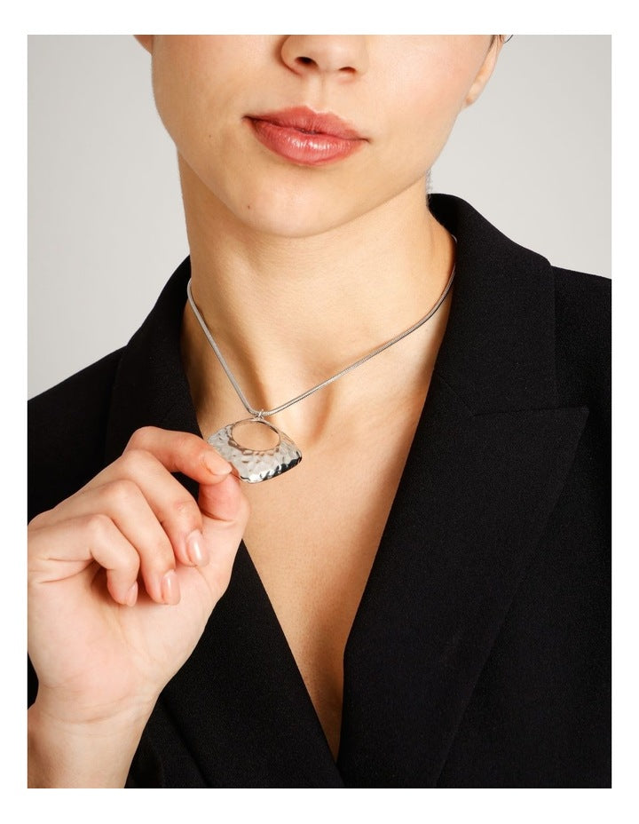 Cut Out Pendant Necklace in Silver