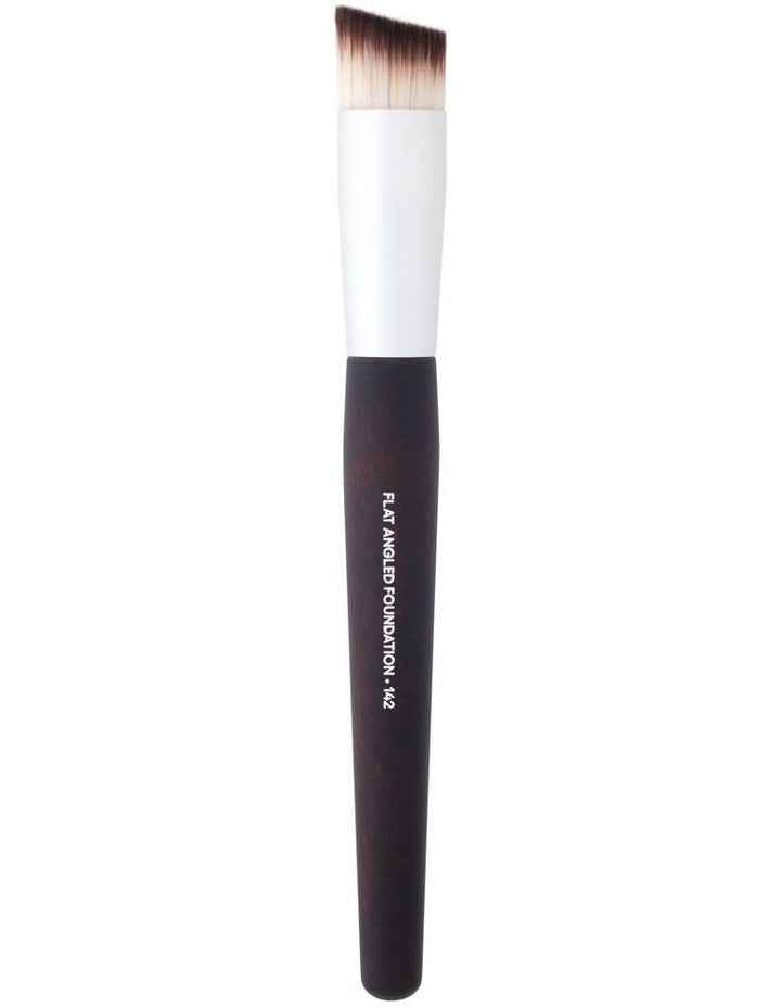Flat Angled Foundation Brush - 142