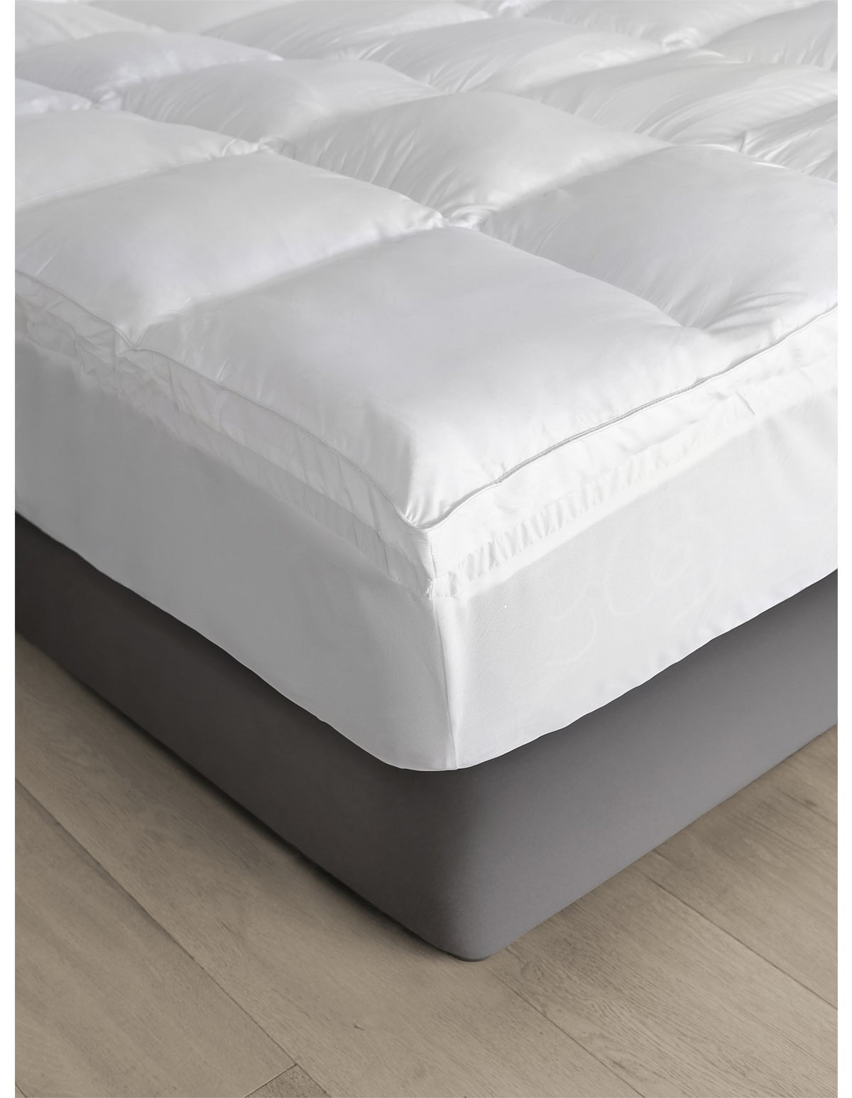Luxurious Cloud Soft King 1000GSM Microfibre Mattress Topper White