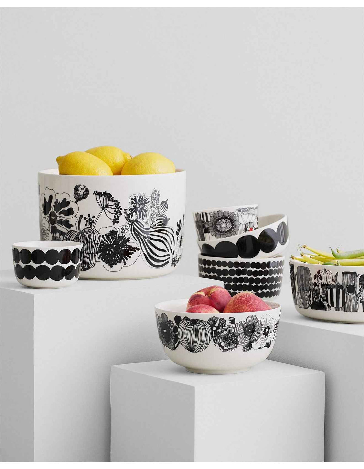 Oiva Siirtolapuutarha 500ml Stoneware Bowl Black Räsymatto