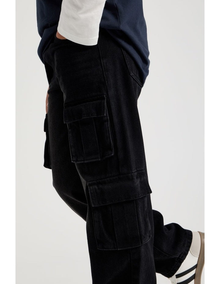 Cargo Jean in Black