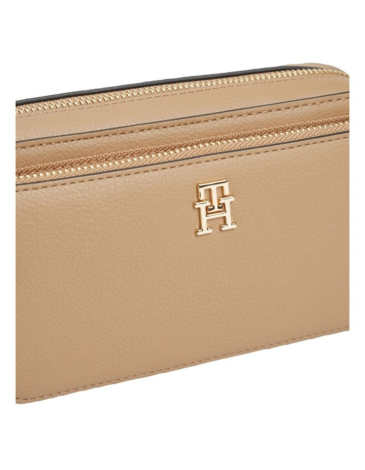 Daily Crossbody Bag in Beige
