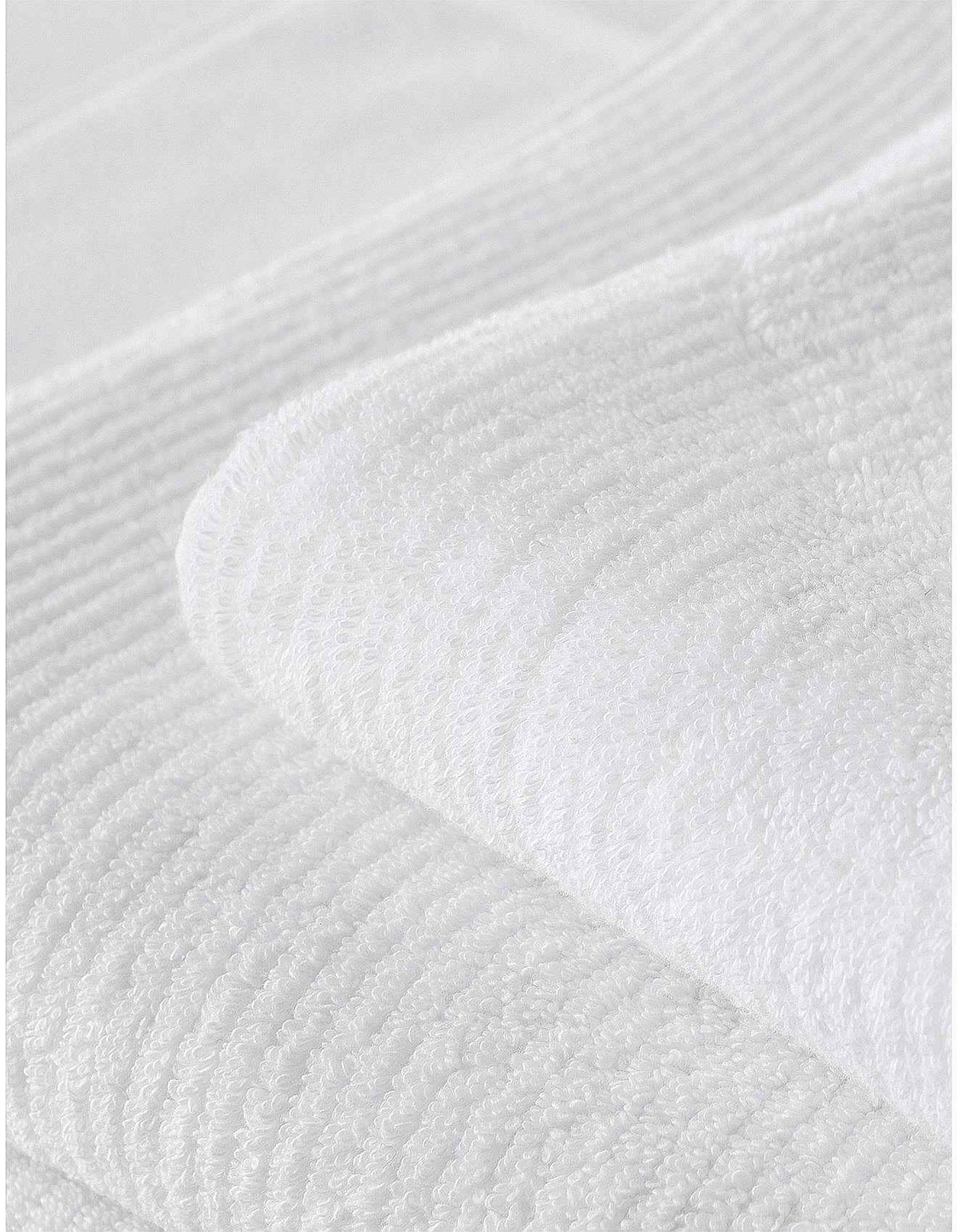 LIVING TEXTURES BATH SHEET IN WHITE