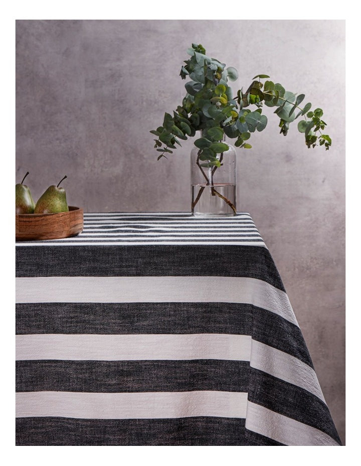 Hemingway Tablecloth 150x230cm in Black