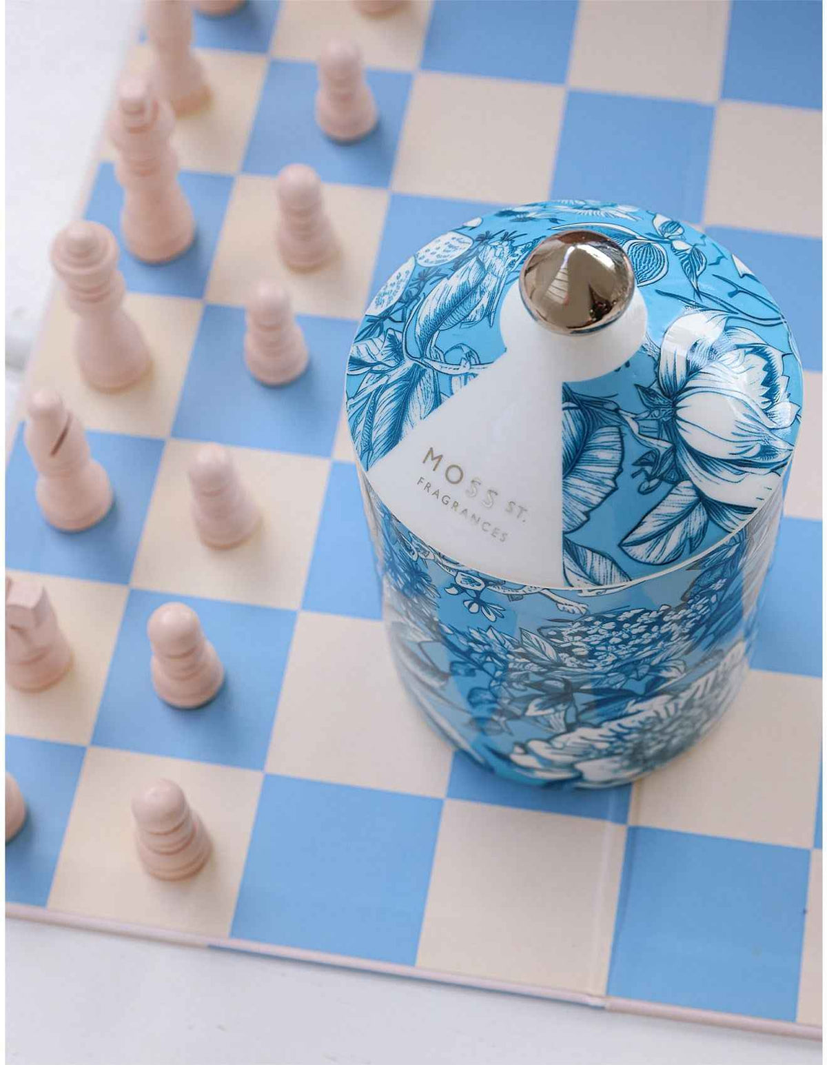 Sea Spray & Waterlily Large Ceramic Candle 360g