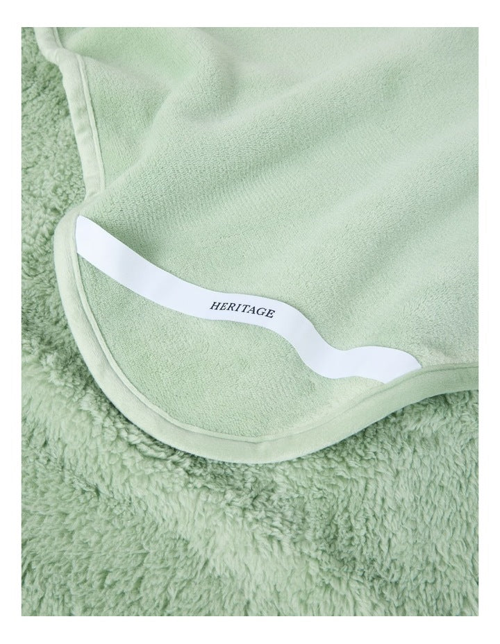 Reversible Sherpa Blanket in Sage