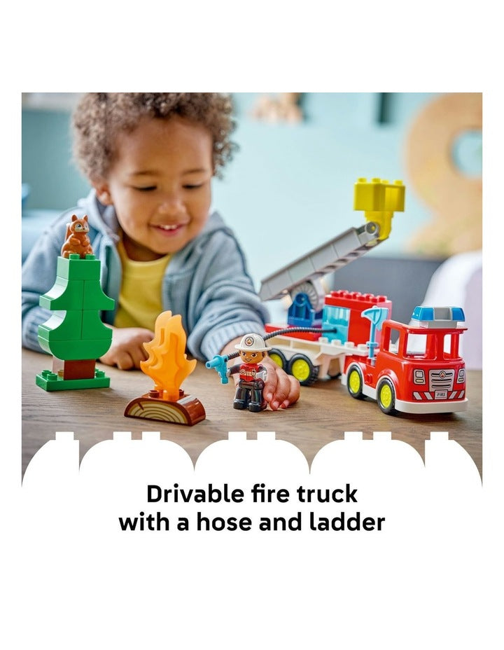 Duplo Town Fire Engine With Hose And Firefighter 10473
