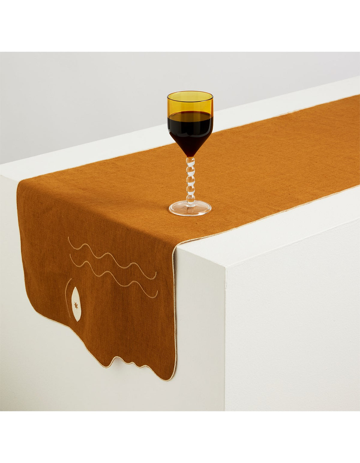 TETE A TETE TABLE RUNNER