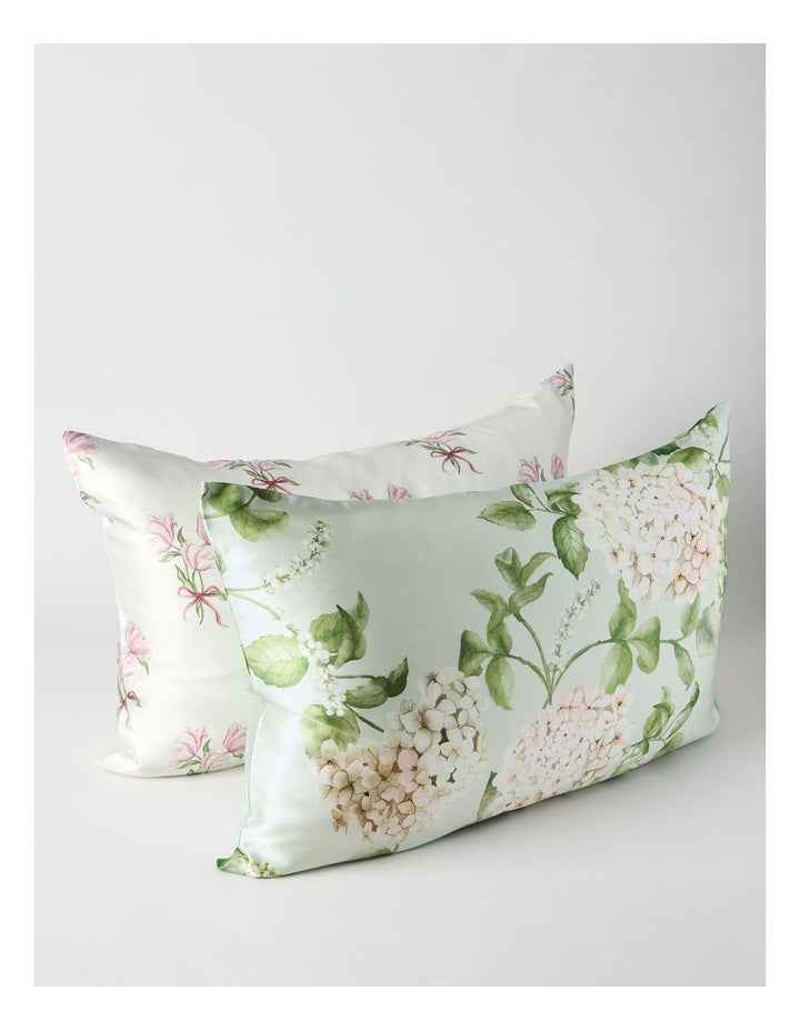 Luxe Silk Pillowcase in Hydrangea