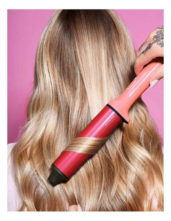 Chronos Curve Max Curling Wand in Candy Coral