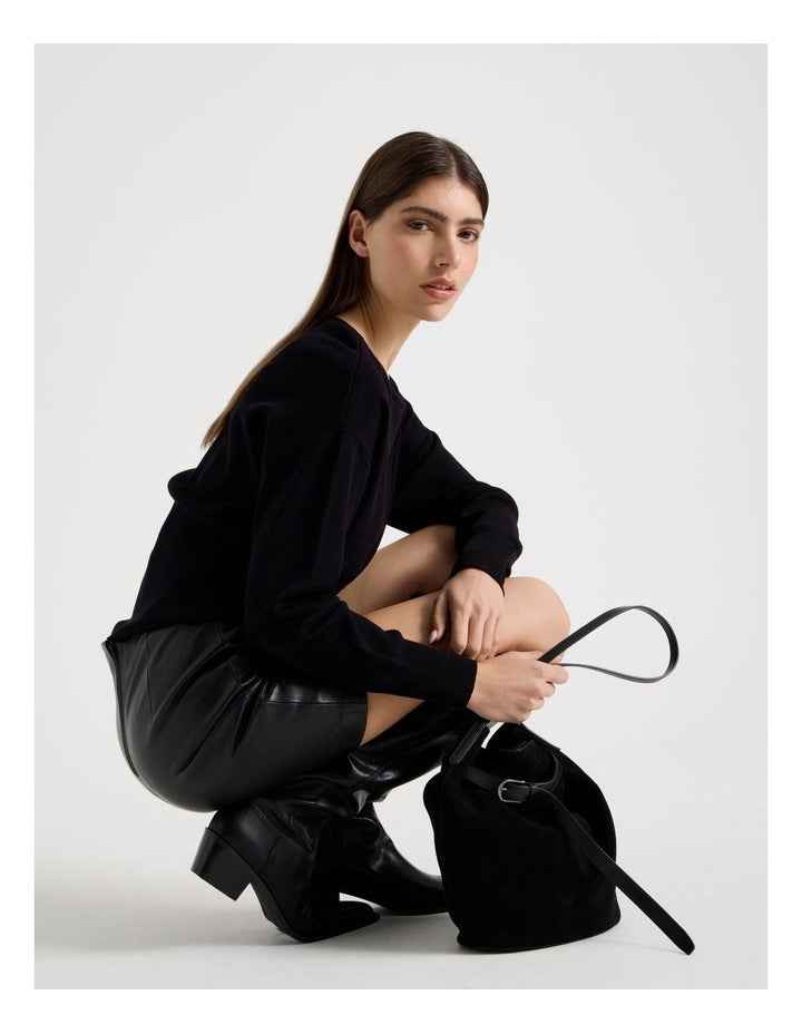 Brooklyn Leather Shoulder Bag in Black