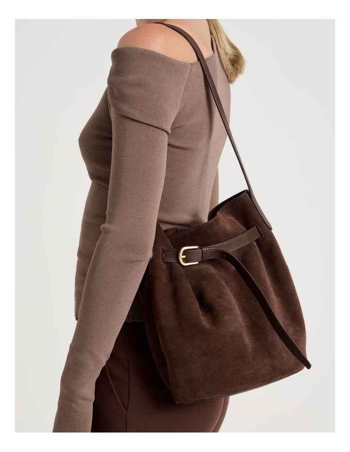 Brooklyn Leather Shoulder Bag in Chocolate