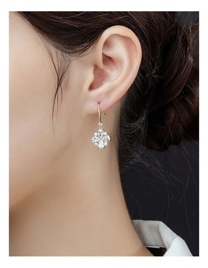 GJEC059M - Flower drop earrings