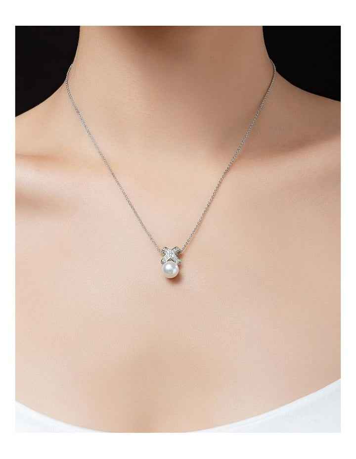 Chain Necklace With Cz Cross And Pearl Gjne004M in Silver