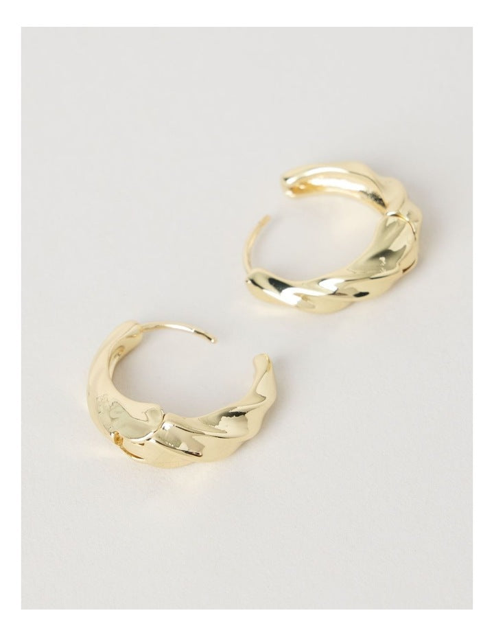 Twist Earring in Gold