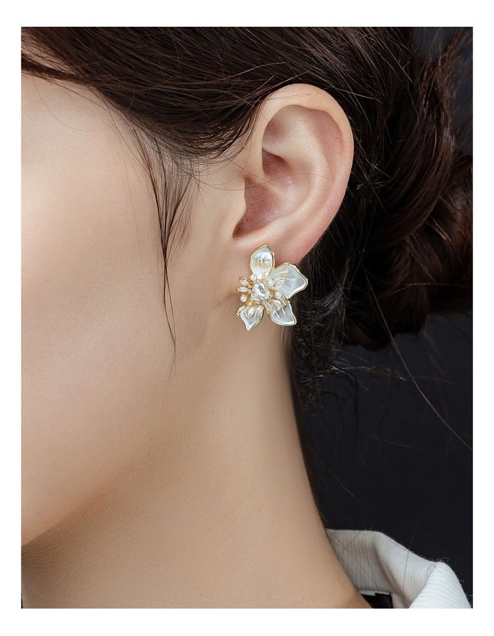 Enamel Look Fower Earrings With Micro Pearls GJEC084M in Gold