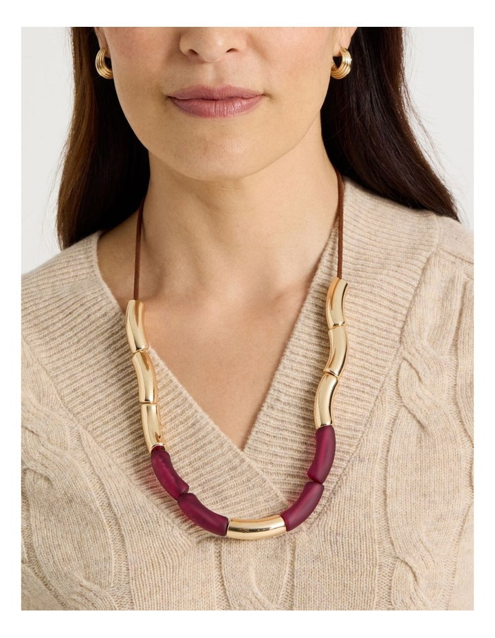 Curved Bead Necklace in Burgundy