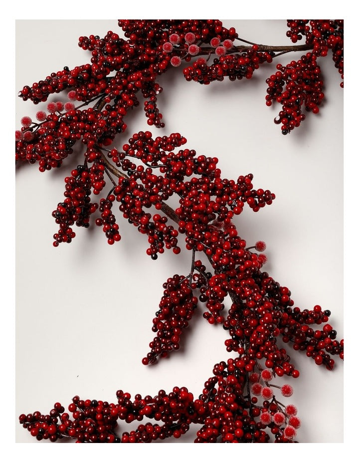 Heirloom Christmas Berry Garland with Frost in Red: 180cm