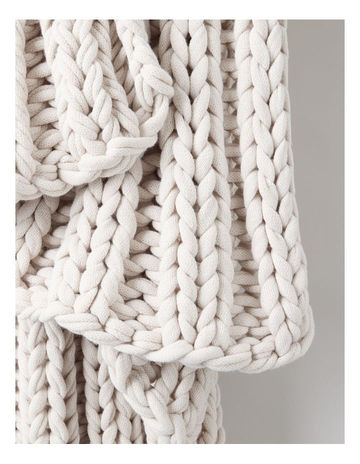 Chunky Knit Throw in Natural
