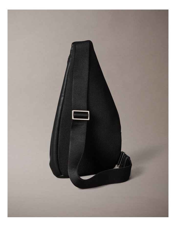 Raised North-south Sling Bag in Black
