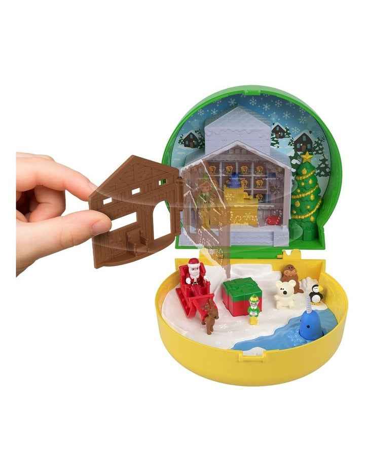 Polly Pocket Micro Buddy & Santa Dolls and Playset, Collaboration Elf Compact with 5 accessories, Holiday Theme