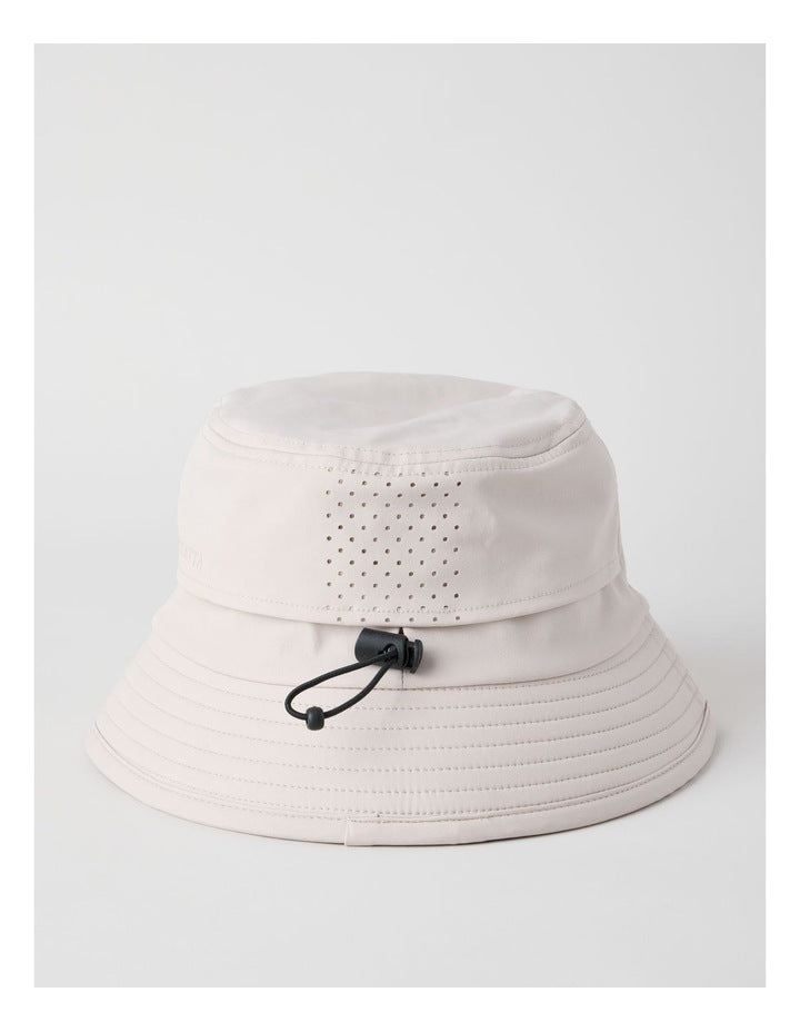 QUICKDRY BUCKET HAT SAND