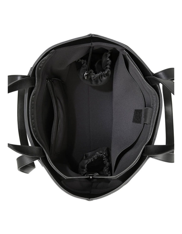 The Blake Tote Bag in Berry