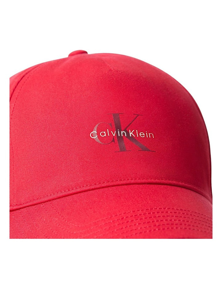 Calvin Klein Monologo Cap in Lava Falls