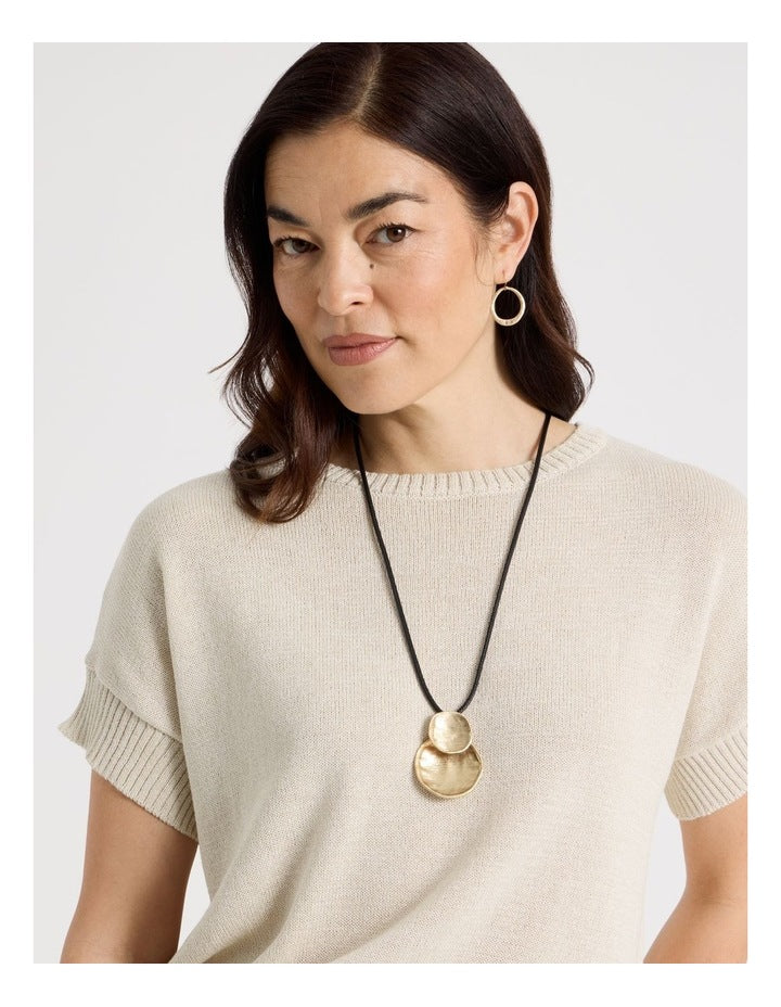 Beaten Circles Pendant Necklace in Gold