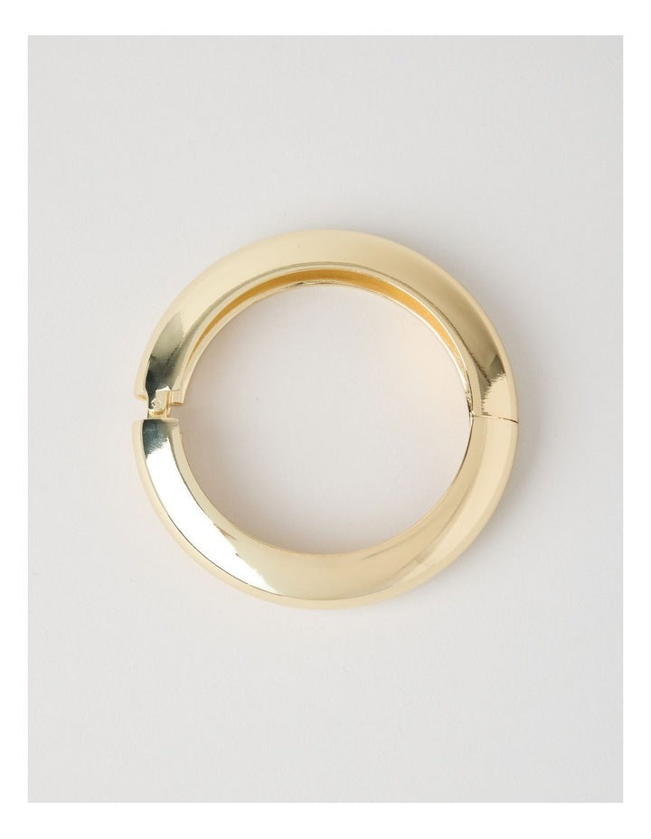 Smooth Hinged Bangle in Gold