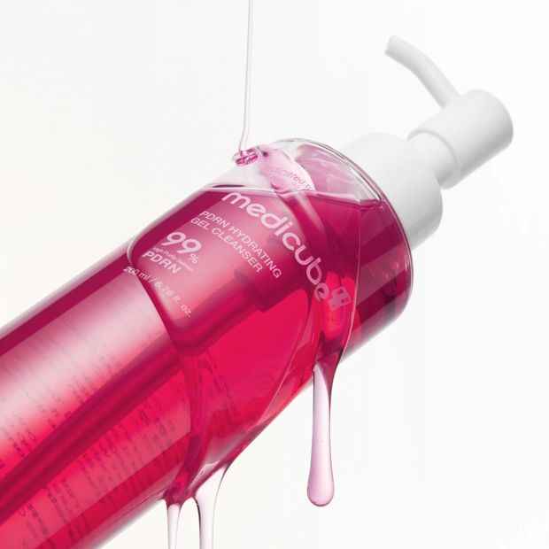 Medicube PDRN Hydrating Gel Cleanser 200ml - 99% High Purity Salmon PDRN