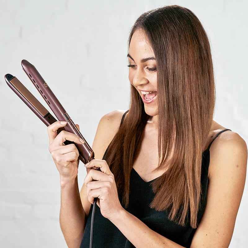 VS Sassoon Frizz Defense Salon Hair Straightener