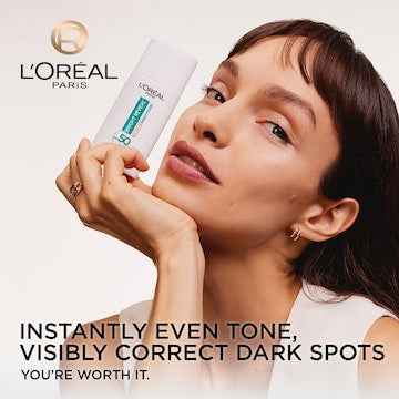L'Oreal Paris Bright Reveal Tinted Daily Fluid SPF 50 Light 50mL