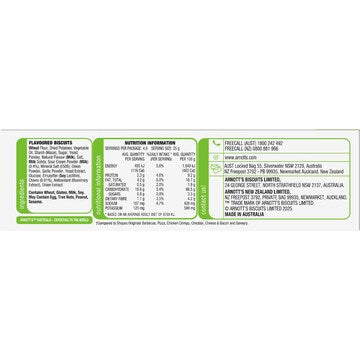 Arnott's Shapes Light & Crispy Sour Cream & Chives Crackers 120g