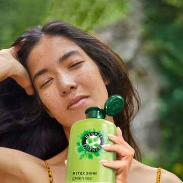 Herbal Essences Detox Shine Green Tea Conditioner 400mL