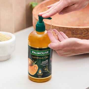 Palmolive Hand Wash Luminous Oils Mandarin & Rosemary 500mL