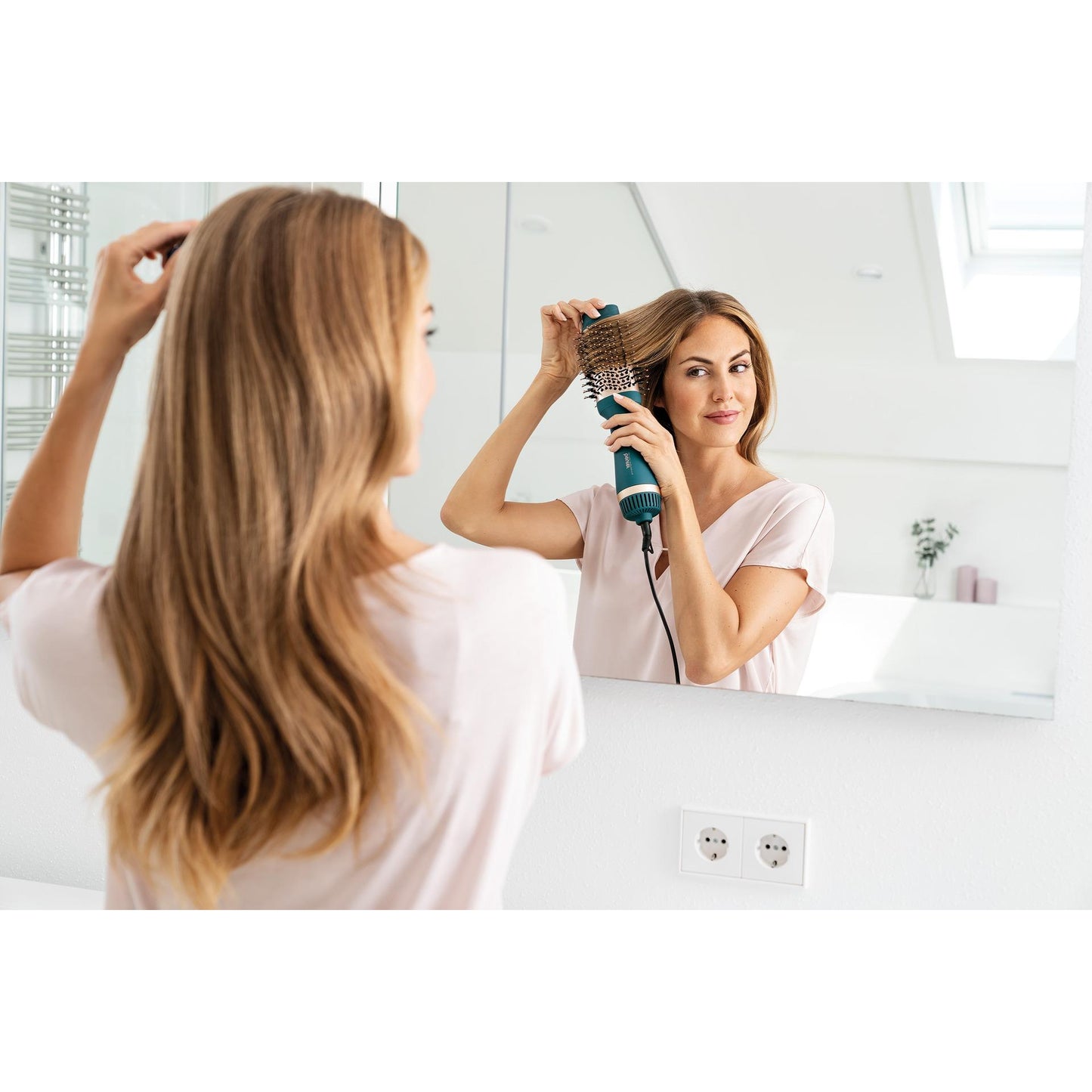 Beurer HC45OCEAN 2-in-1 Volumising Hair Dryer Brush