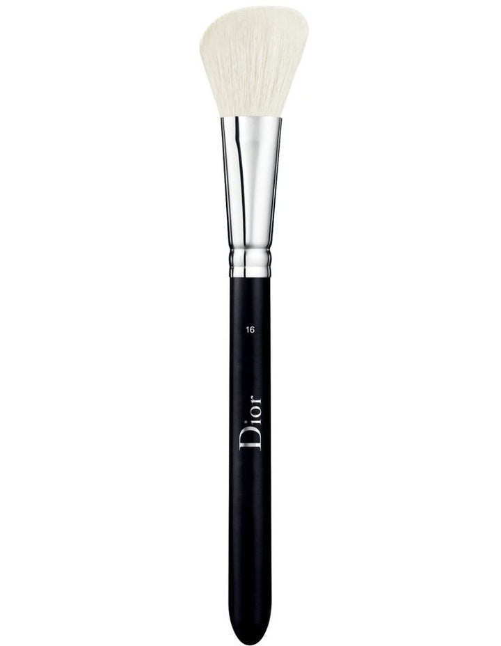 Backstage Blush Brush N°16
