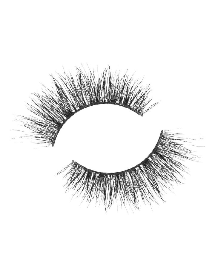 Look Real Faux Dramatic Lashes